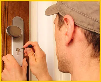 Expert Locksmith Store Carlisle, MA 978-243-0105 - 23-6